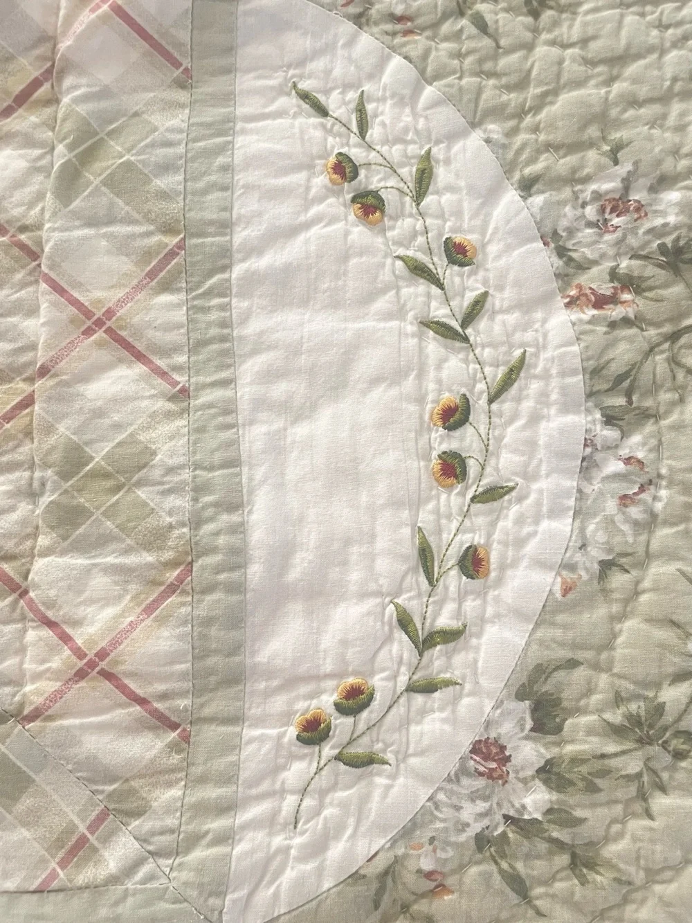 Vintage Waverly Hand Quilted Coverlet Cotton Garden Room Magnolia 72x84